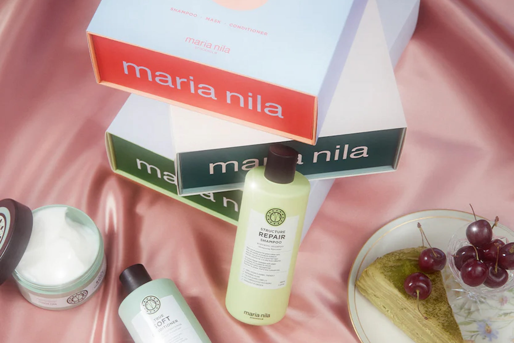 A picture of beauty box and tool kit.